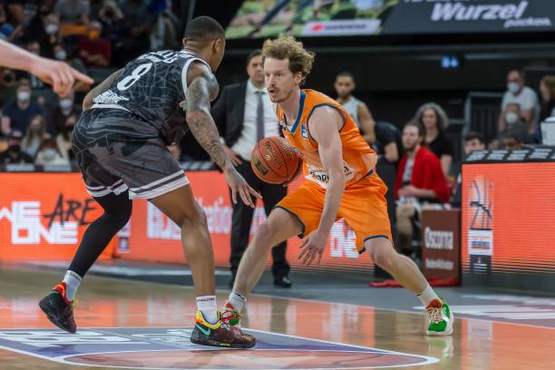 哈尔滨还拥 哈尔滨还拥